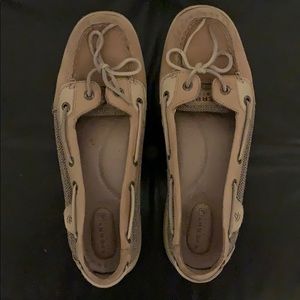 Sperry boat shoes - size 9